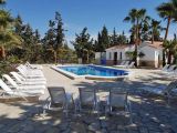 Der-Pool-mit-Sonnenterrasse---Finca-el-Morisco-2020_web.jpg