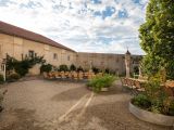 Kloster-Innenhof.jpg